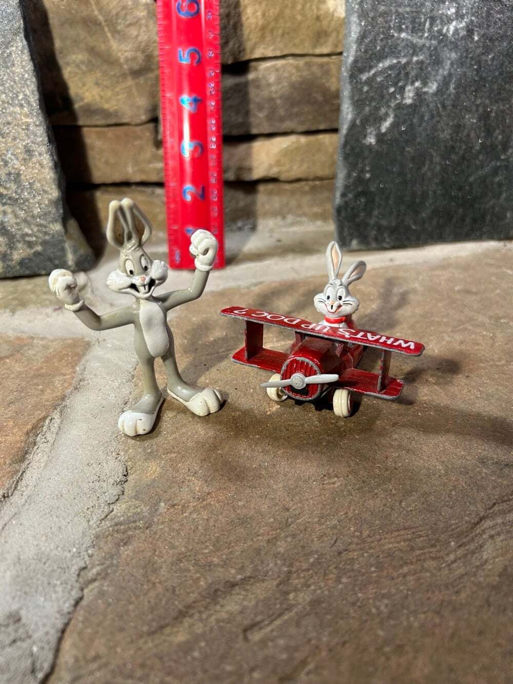 Bugs Bunny Red Die Cast bi plane 1988 and PVC figure